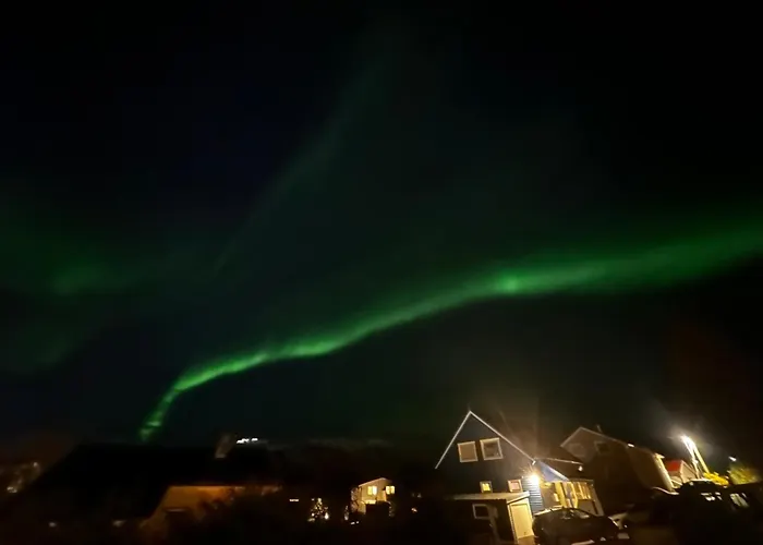 Spacious One Bedroom With Living Near Centre Apartmán *